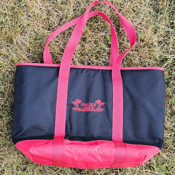 Trader Joe's Cooler Tote Bag Insulated Shopper Black Red Reusable BLACK RED - Picture 1 of 4